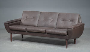 Sofa med brunt læder, 19601970erne Denne vare er sat til omsalg under nyt varenummer 5003055