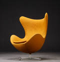 Arne Jacobsen 1902-1971. Ægget. Hvilestol model 3317