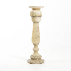 Piedestal i alabaster