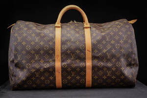 Louis Vuitton. Weekend  rejsetaske. Monogram canvas. Model Keepall 55. Denne vare er sat til omsalg under nyt varenummer 4991478
