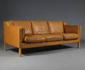 Dansk møbelproducent. Tre-pers. sofa