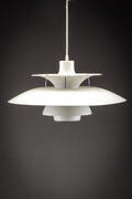 Poul Henningsen. PH5 pendel hvid