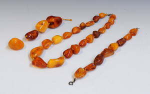 Kæde og armbånd af rav, samlet vægt 90 gr. 4