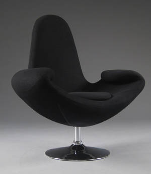 Moderne italiensk design - Hvilestol på drejesokkel