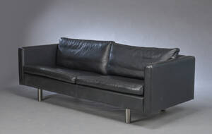Tre-personers sofa, sort læder  Denne vare er sat til omsalg under nyt varenummer 4584266