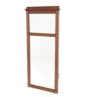 Spegel gustaviansk stil