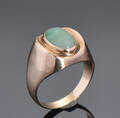 Ring af 14 kt guld og jade