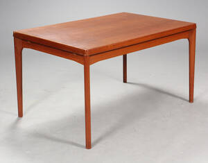 Henning Kjærnulf. Spisebord, teaktræ