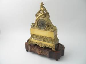 Bordspendyl, rokokostil