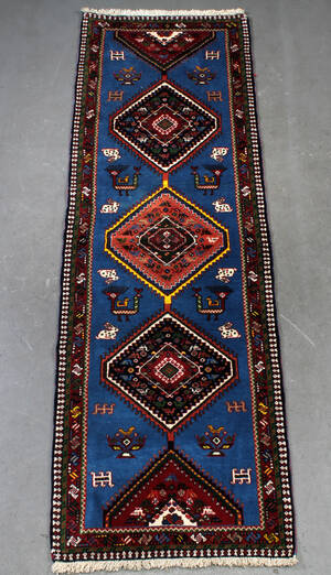 Persisk Yalame løber. 209 x 69 cm.