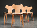 Arne Jacobsen. Fire Grand Prix stole, model 4130 4  