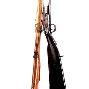 SLAGLÅSGEVÄR, 2 st, 1840-tal.