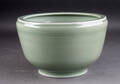 Royal Copenhagen. Skål af stentøj dekoreret med celadonglasur