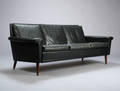 Dansk møbelproducent. Tre-pers. sofa