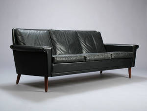 Dansk møbelproducent. Tre-pers. sofa