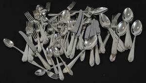 Bestickservisdelar i nysilver, modell Vasakärven
