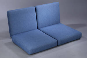 Hans J. Wegner. Hyndesæt til to-pers. sofa, GE-290 4