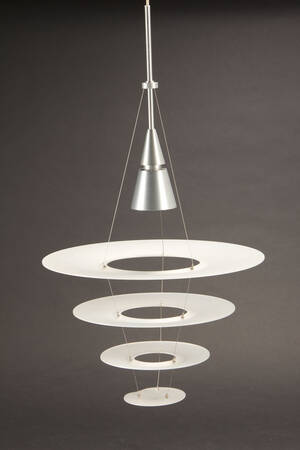 Shoichi Uchiyama for Louis Poulsen. Pendel model Enigma 425 