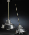 BJC. Et par loftslamper af aluminium og metal. 2