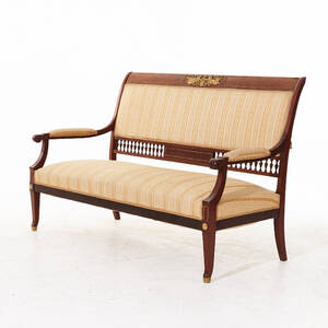 Soffa empirestil