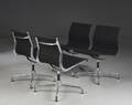Charles Eames. Et sæt på fire stole, model EA-105 4