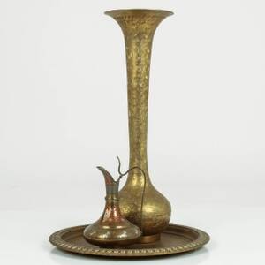 ORIENTALISKA FÖREMÅL i mässing, 3 delar