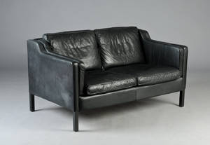 Stouby. To-pers. sofa, læder.