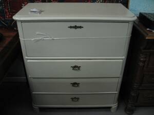 Sekretär, Vitmålad