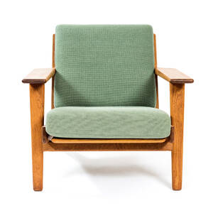 Hans J Wegner