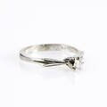 Ring 18 k vitguld med diamant