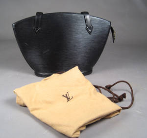 Louis Vuitton. Skuldertaske, model Saint-Jacques