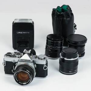ANALOGKAMERA Olympus med 4st objektiv samt blixt