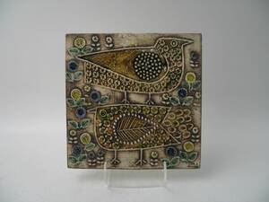 Väggrelief, stengods