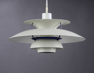 Poul Henningsen. PH5 pendel, hvid
