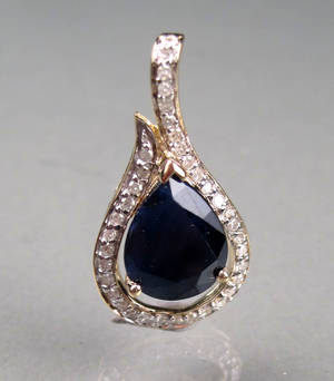 Safir- og diamantvedhæng