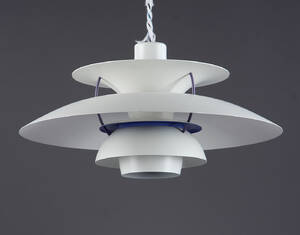Poul Henningsen. PH5 pendel, hvid