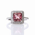 Ring med rosa turmalin samt diamanter
