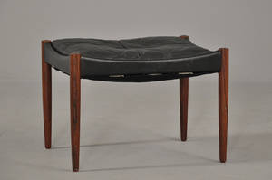 J. L. Møller Skammel af palisander med sort læder