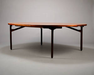 Dansk møbelproducent. Konferencebord spisebord