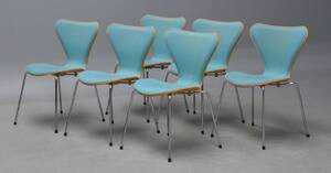 Arne Jacobsen. Et sæt på seks Syveren stole, model 3107 6