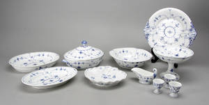 Kgl. P samt BG. Musselmalet spise-  kaffestel. 11