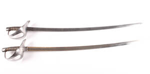 2 Danske Kavalerisabler model 1843.