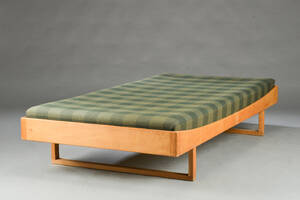 Dansk Møbelproducent. Daybed af egetræ Denne vare er sat til omsalg under nyt varenummer 4774764