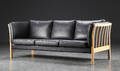Stouby. Tre-pers. sofa, sort læder 