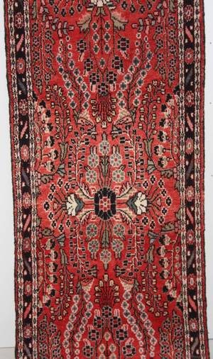 Persisk handknuten gallerimatta Mehraban, mått 372x83 cm.