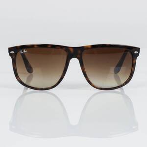 SOLGLASÖGON Ray-Ban RB4147