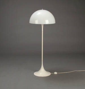 Verner Panton. Panthella standerlampe