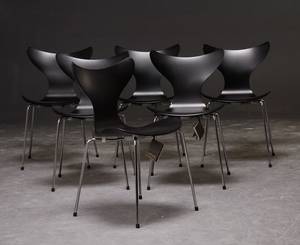 Arne Jacobsen 1901 - 1971. Seks stole Mågen model 3108, sortlakeret 6
