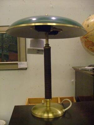 Bordslampa, 2030-tal 