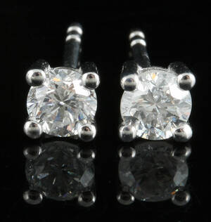 Earrings in 18k set with brilliant cut diamonds 0.56 ct  This lot has been put up for resale under the new lot no. 3966360